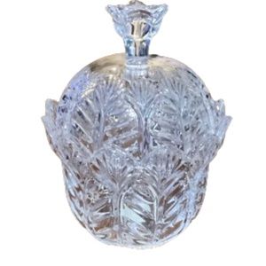 Portico Czech Rep. 7” Covered Crystal Candy Dish